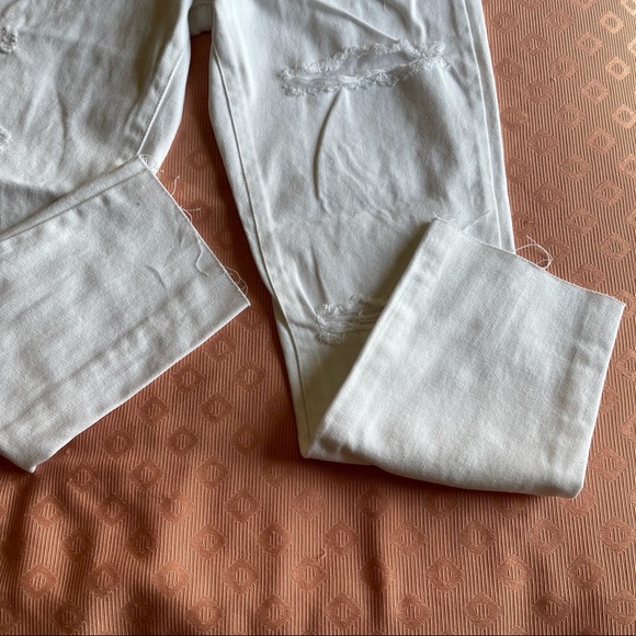 Distressed White Mom Jeans - Picture 5 of 12